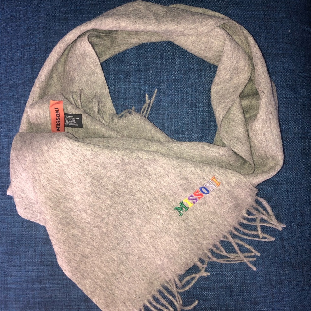 🎉HP🎉 🆕 MISSONI Embroidered logo wool scarf - Picture 3 of 7
